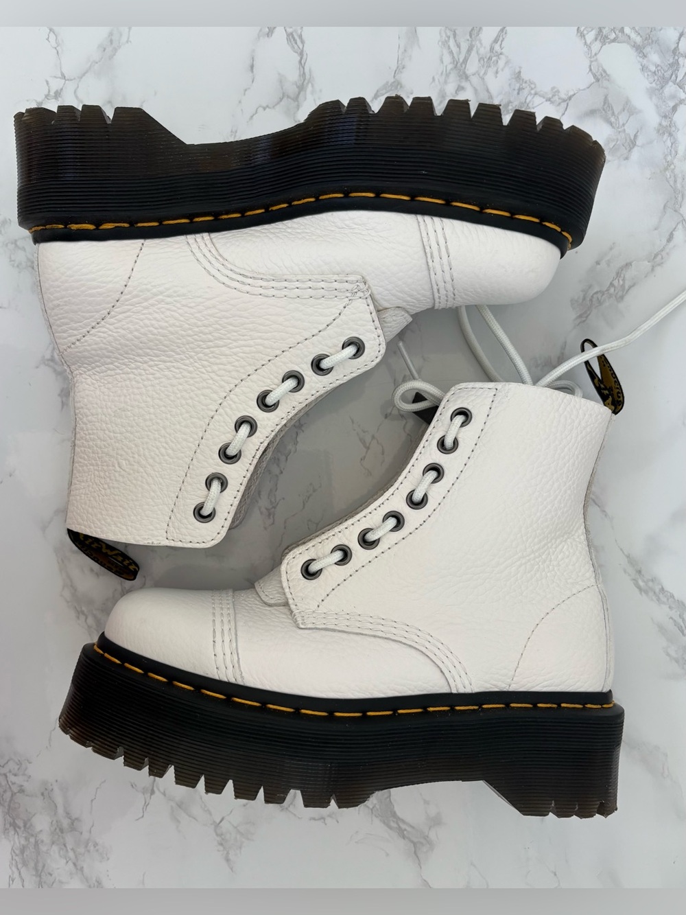 Sinclair Boots🤍 - Picture 2 of 5
